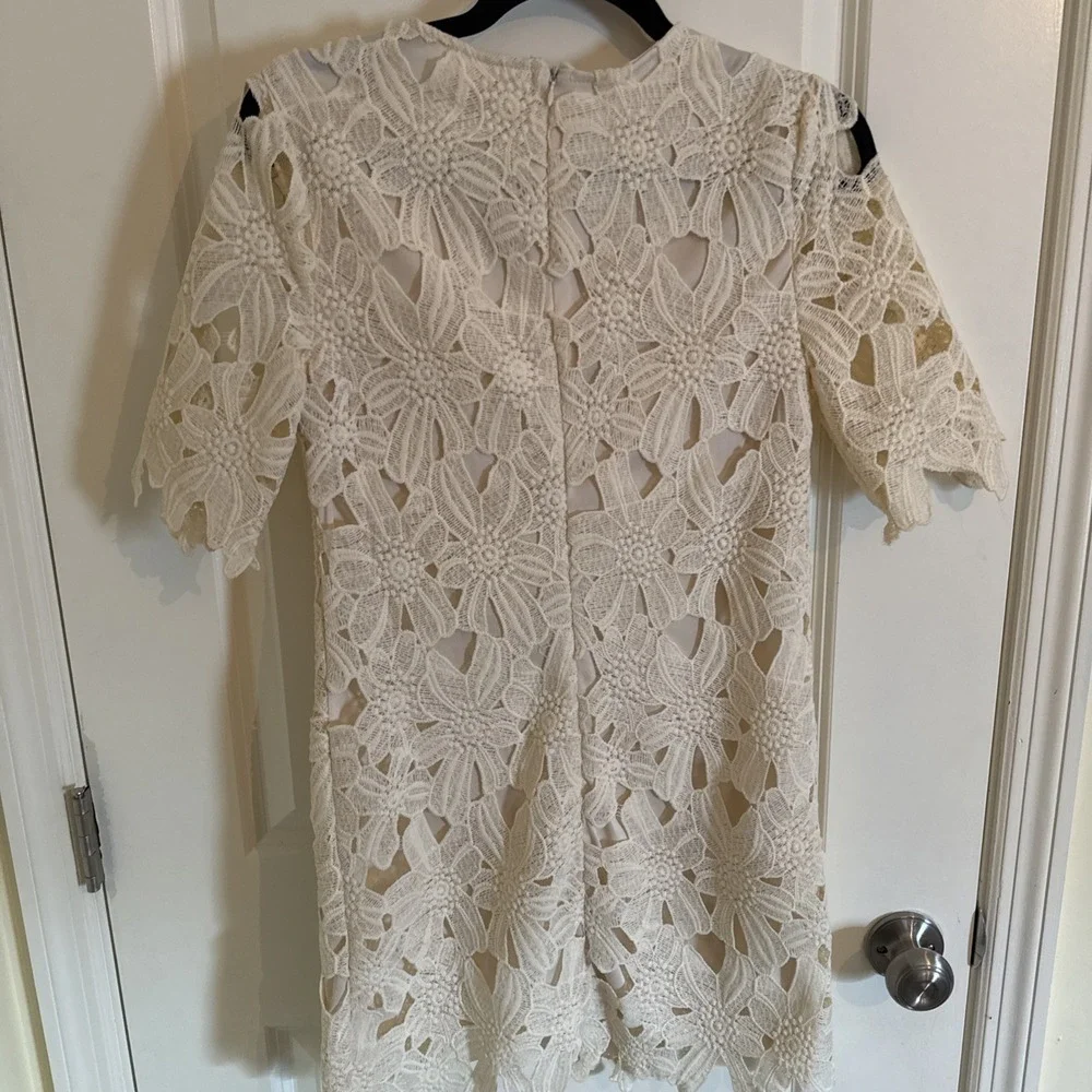 White Floral Lace Mini Dress Moon Size Medium Boho Cottage Core - Picture 4 of 7